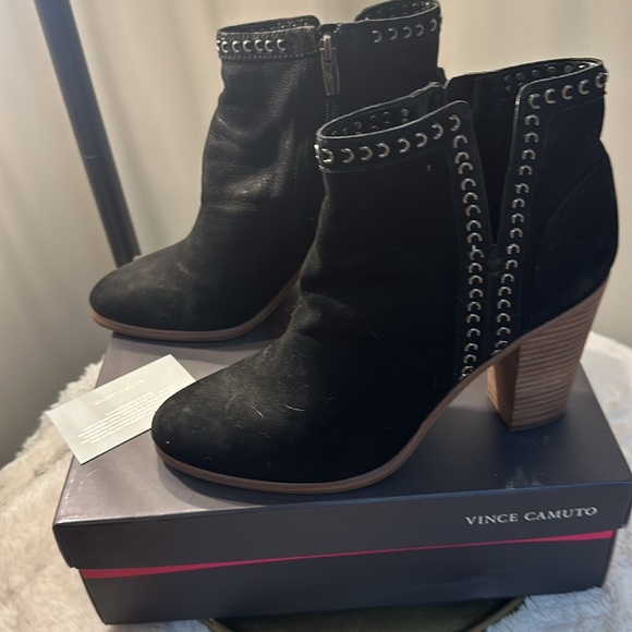 Vince Camuto Bootie - Picture 6 of 9